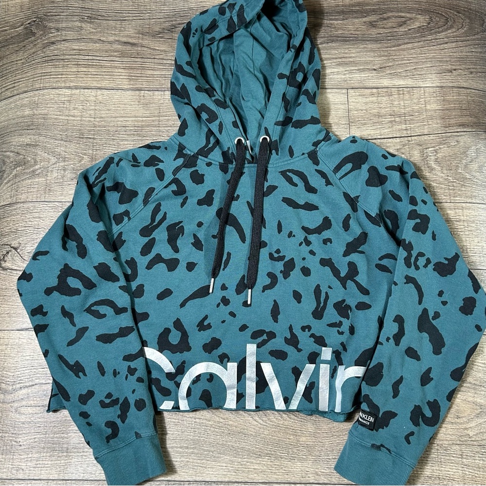 Calvin Klein Performance Cropped Leopard Print Hoodie – Medium 🖤